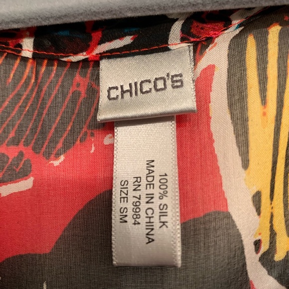 Chico’s Beautiful Sheer Top - Picture 3 of 4